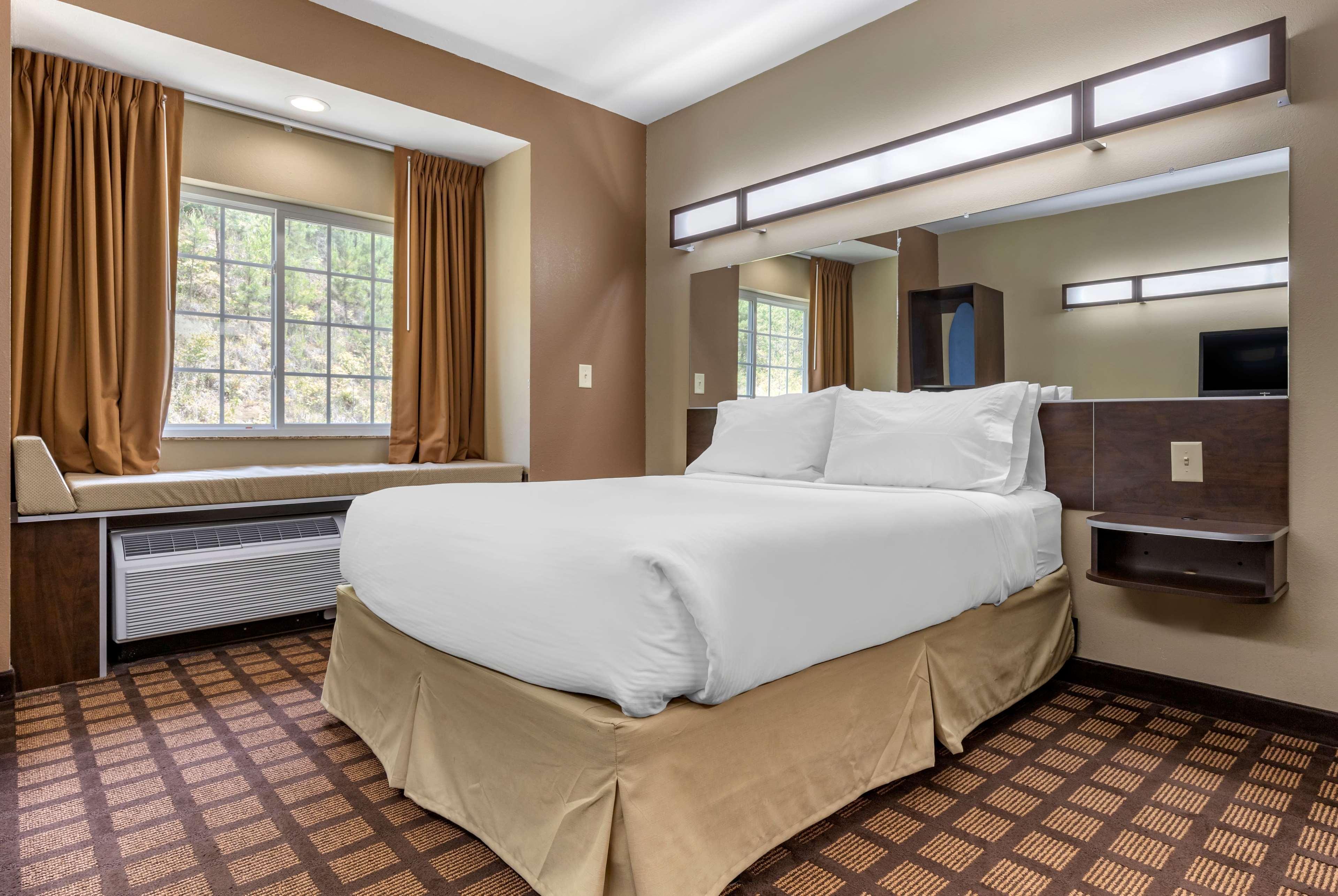 Microtel Inn & Suites Dillsboro/Sylva Exteriör bild