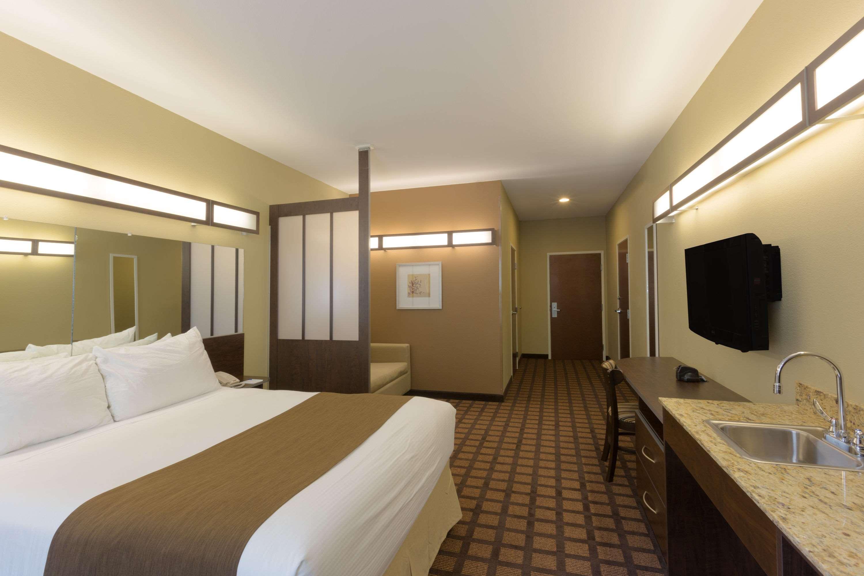 Microtel Inn & Suites Dillsboro/Sylva Exteriör bild