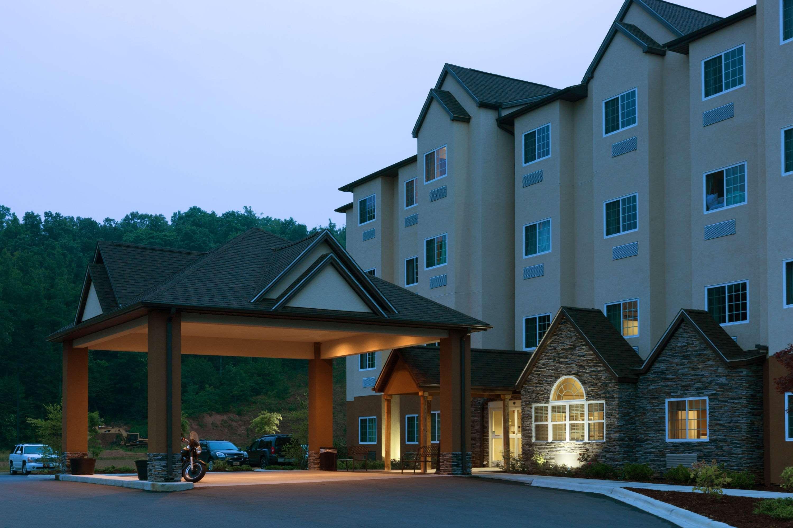 Microtel Inn & Suites Dillsboro/Sylva Exteriör bild