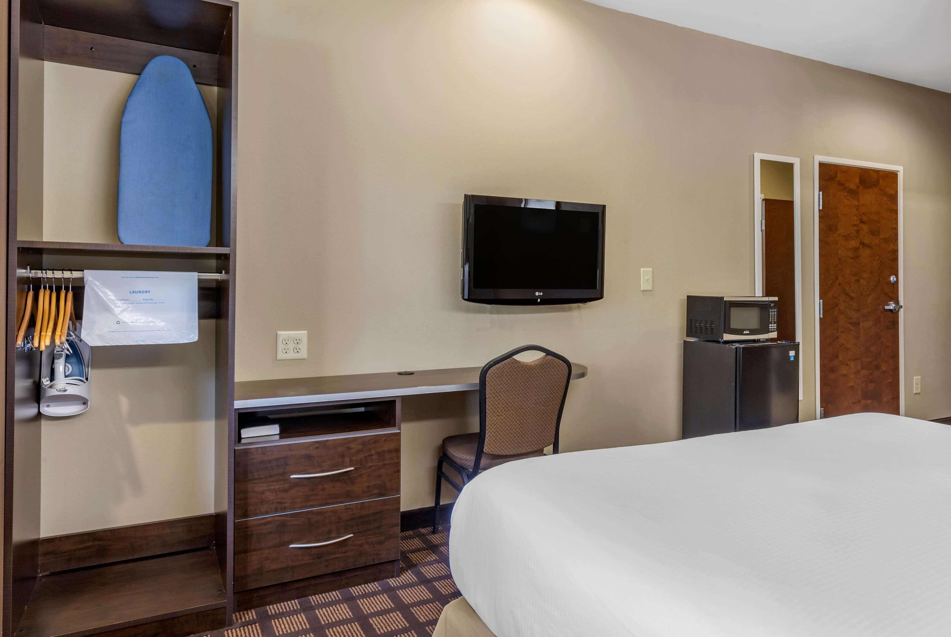 Microtel Inn & Suites Dillsboro/Sylva Exteriör bild