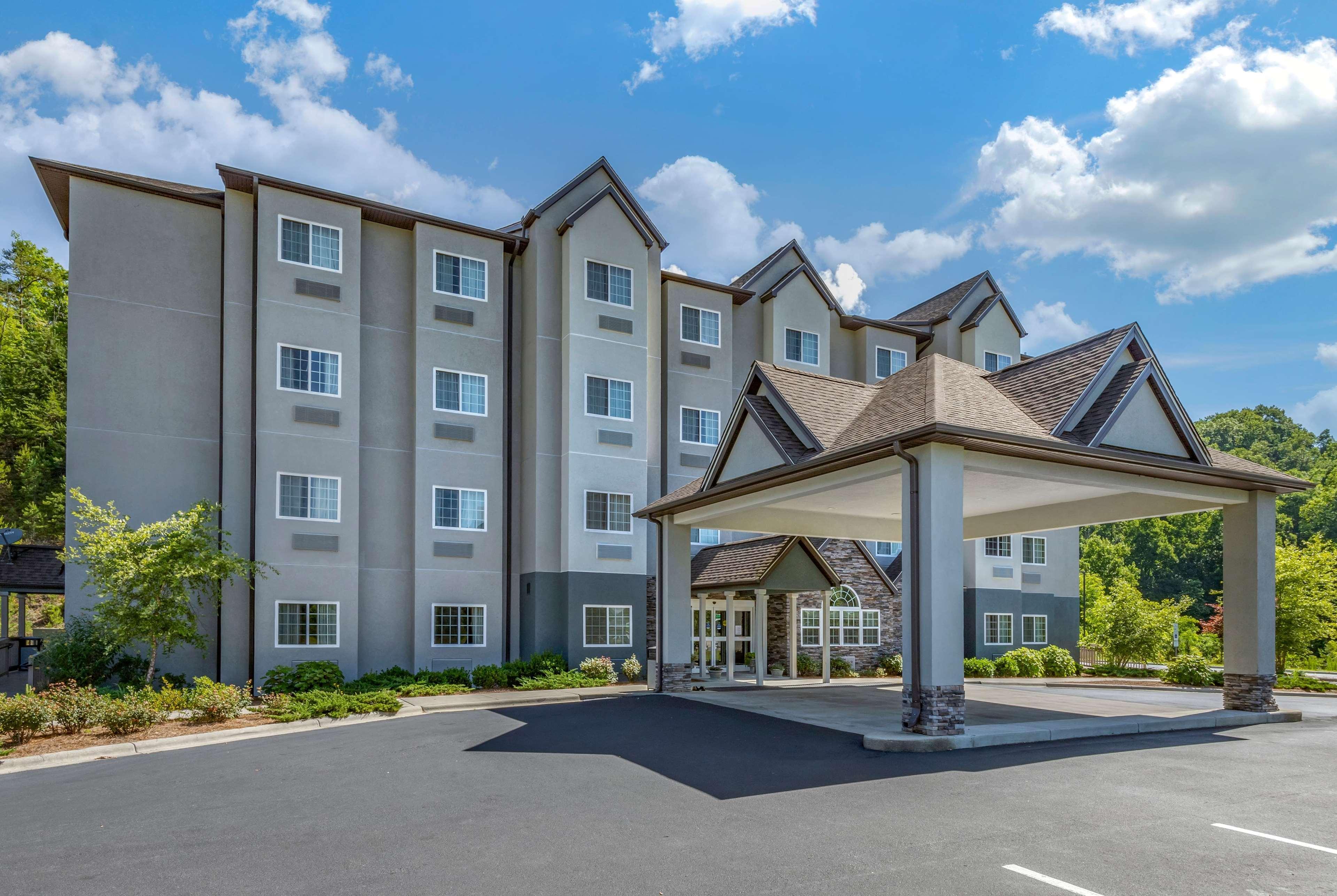 Microtel Inn & Suites Dillsboro/Sylva Exteriör bild