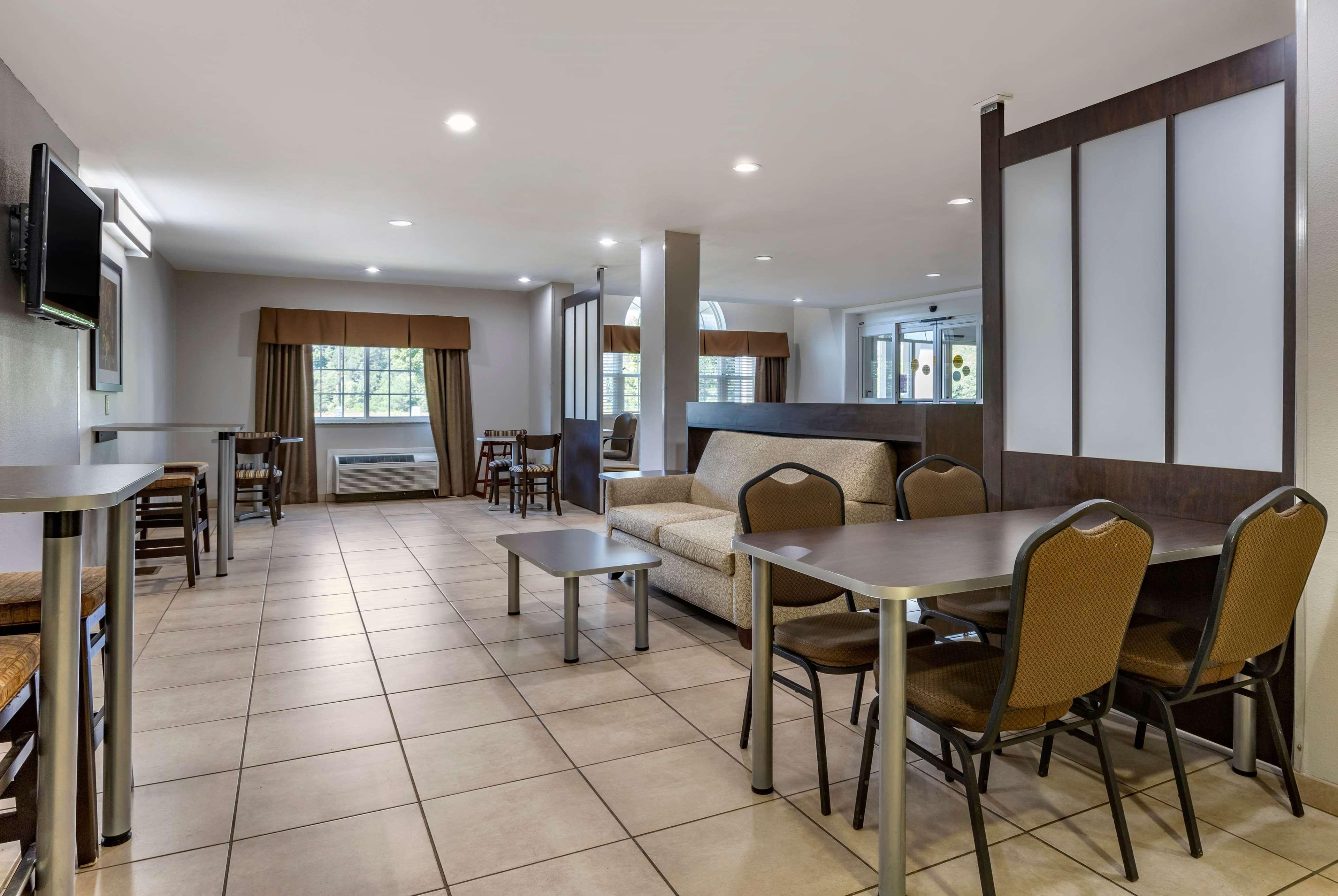 Microtel Inn & Suites Dillsboro/Sylva Exteriör bild