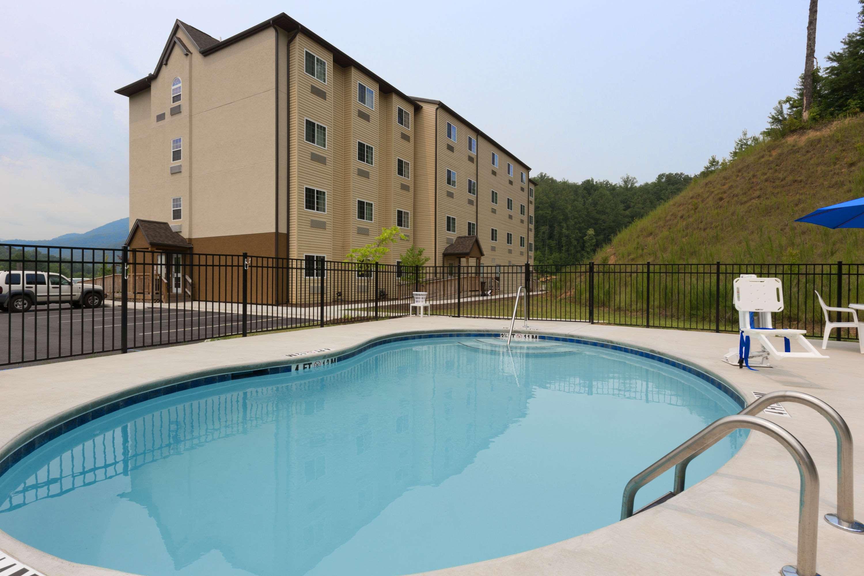 Microtel Inn & Suites Dillsboro/Sylva Exteriör bild